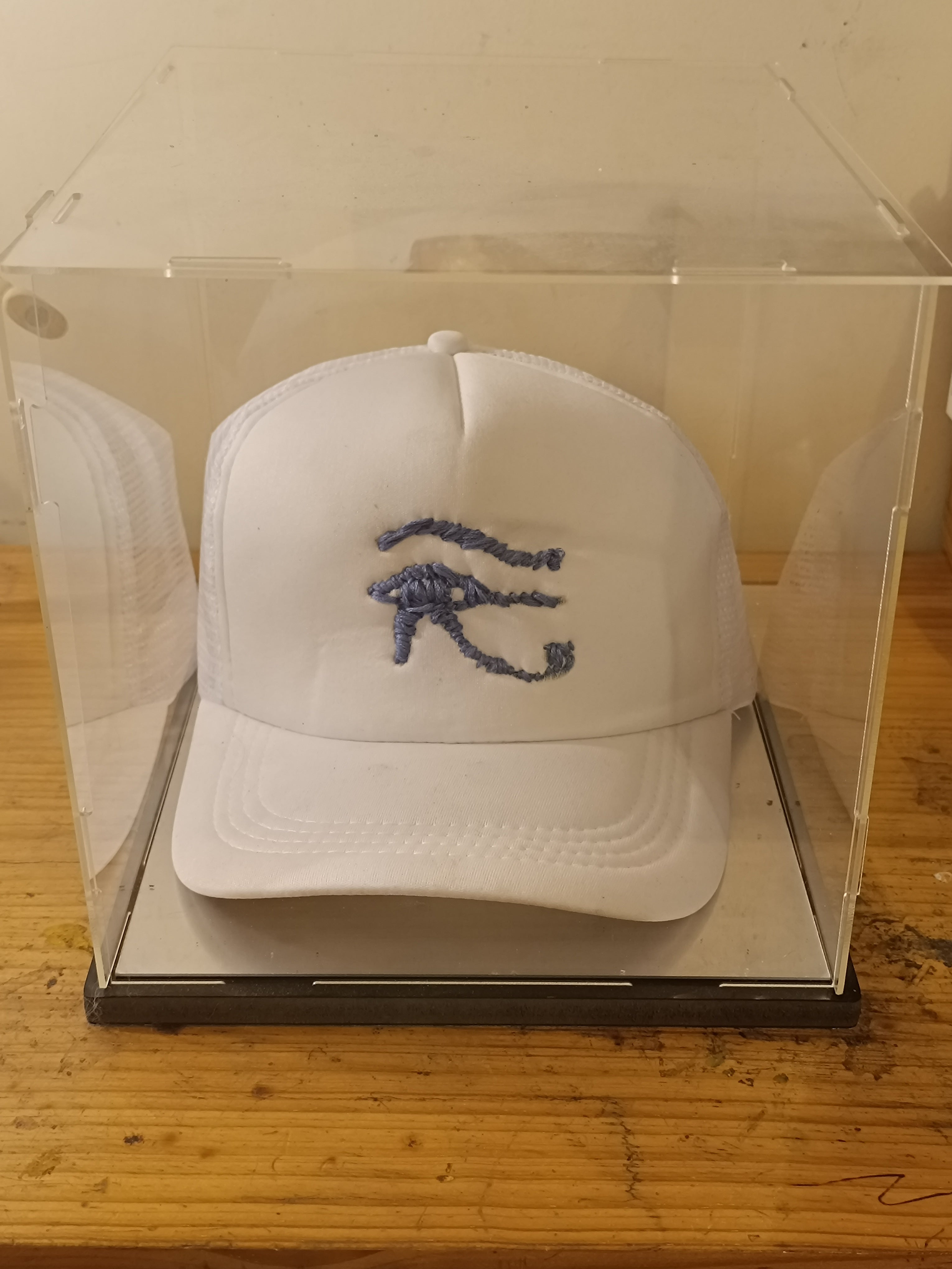 Casquette brodé oeil d horus