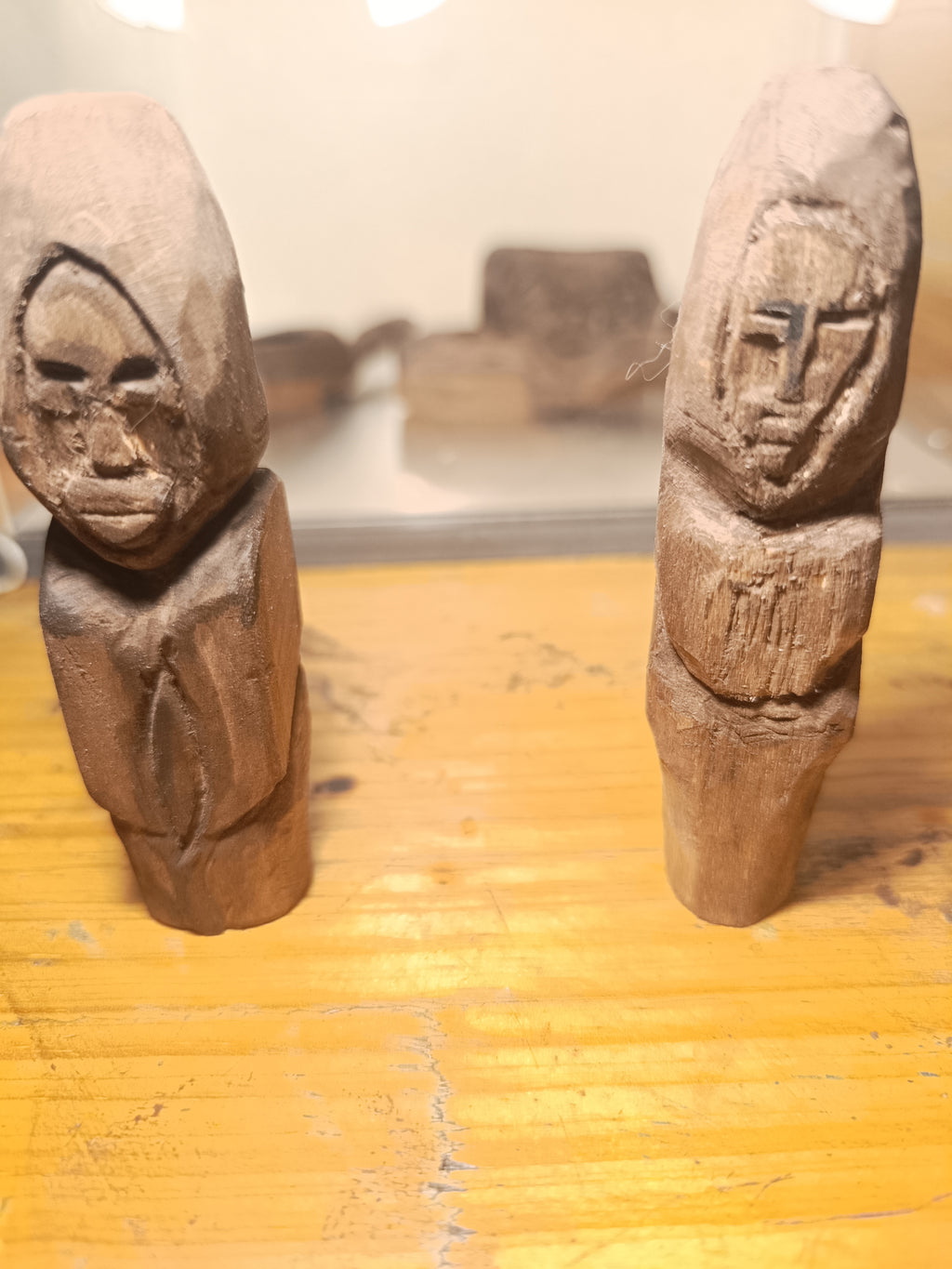 Sainte vierge en bois porte bonheur