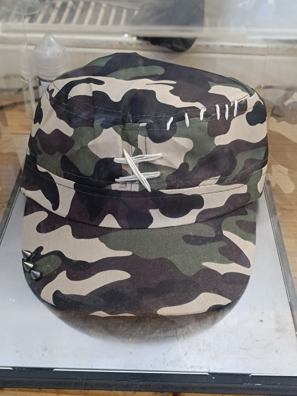 Casquette personnalisé militaire anar personnalisé sur commande broderie mains