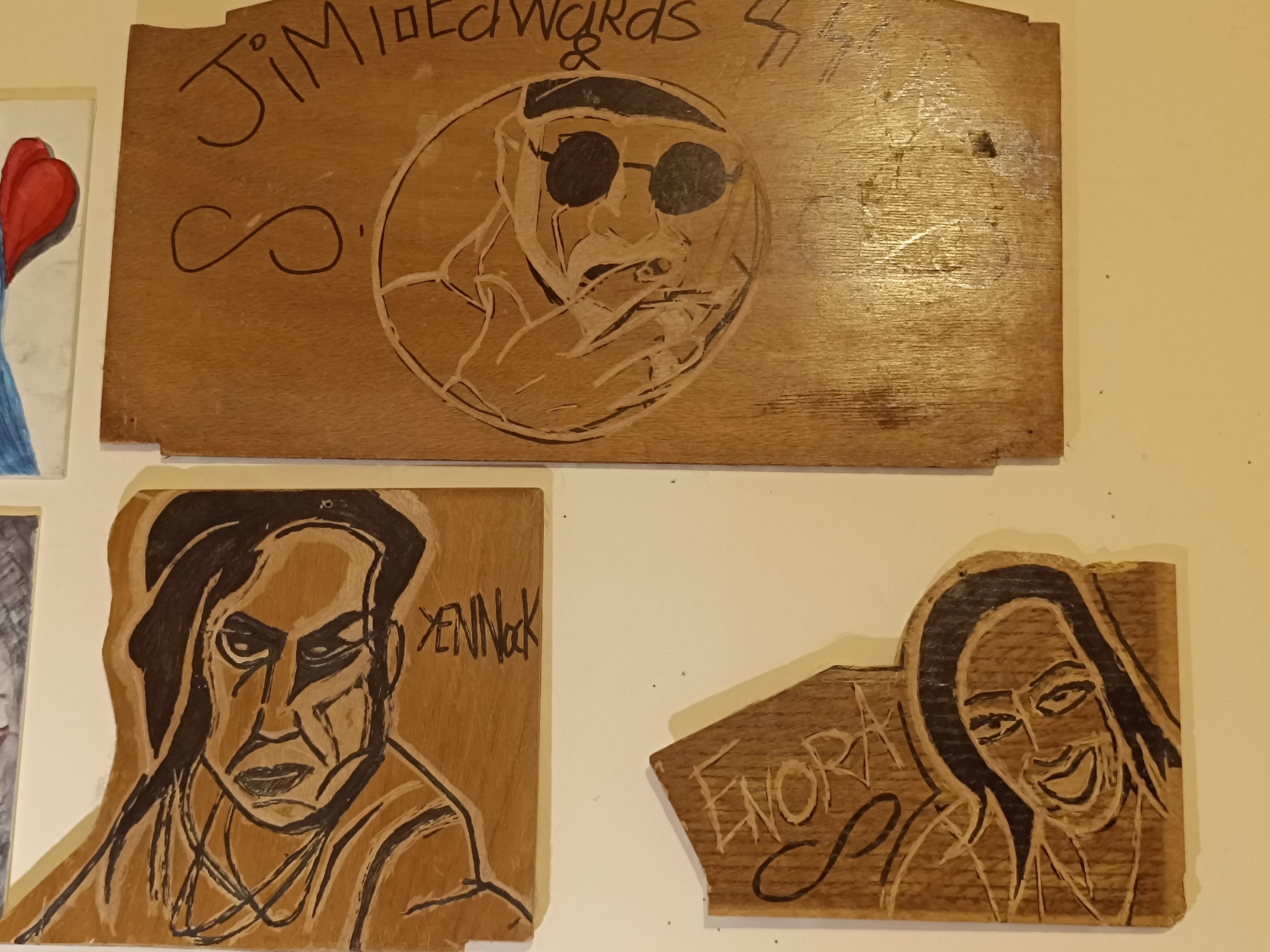 Possibilité de gravure sur bois portrait gravé uniquement sur commande